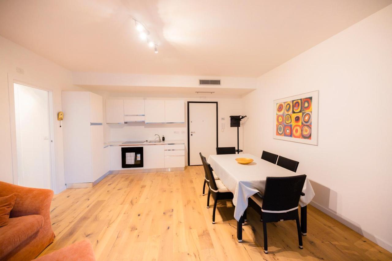 Nuovissimo Bilocale In Zona Navigli/Romolo Apartment มิลาน ภายนอก รูปภาพ