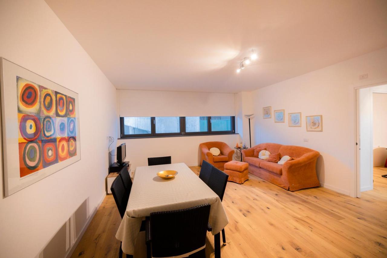 Nuovissimo Bilocale In Zona Navigli/Romolo Apartment มิลาน ภายนอก รูปภาพ