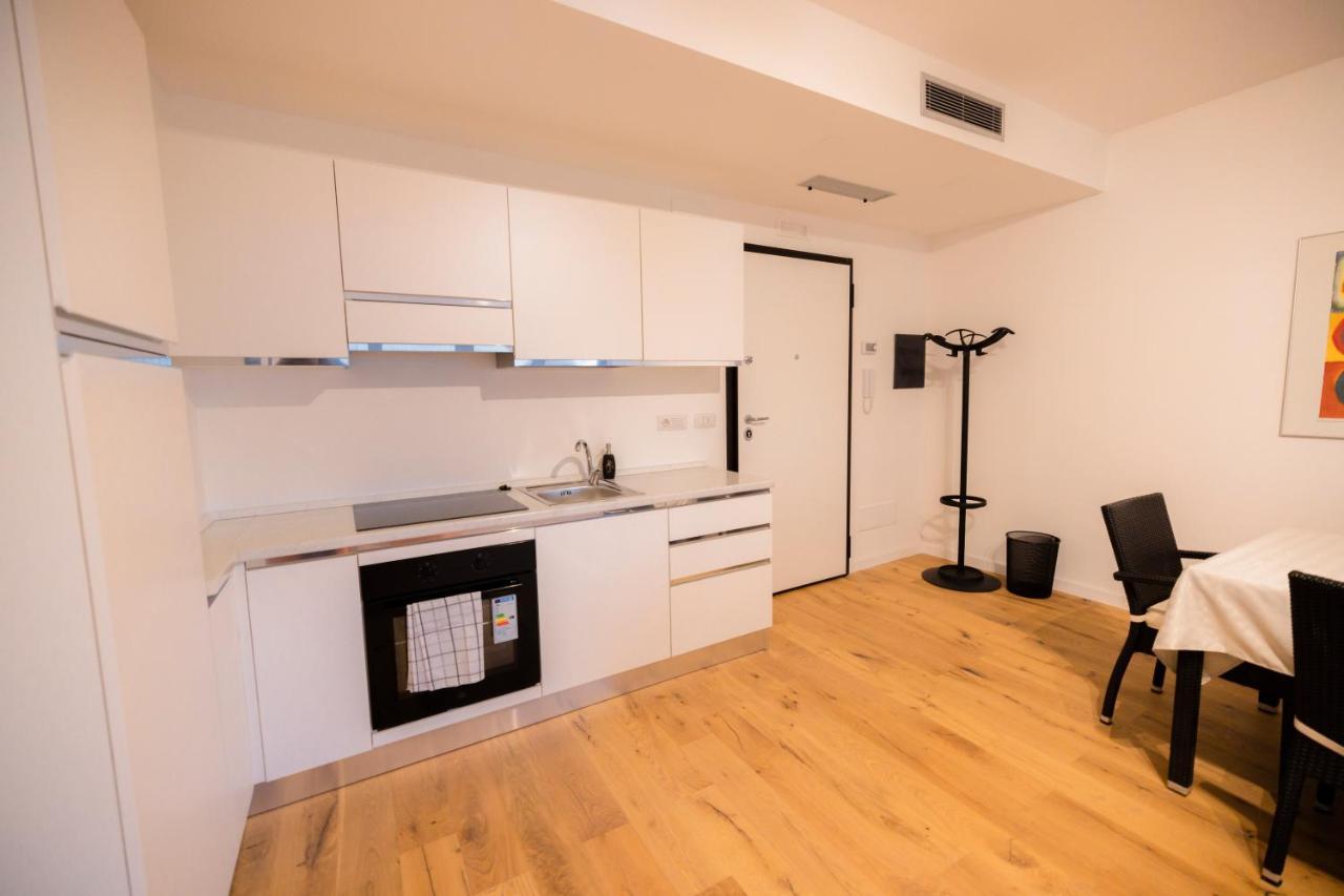 Nuovissimo Bilocale In Zona Navigli/Romolo Apartment มิลาน ภายนอก รูปภาพ